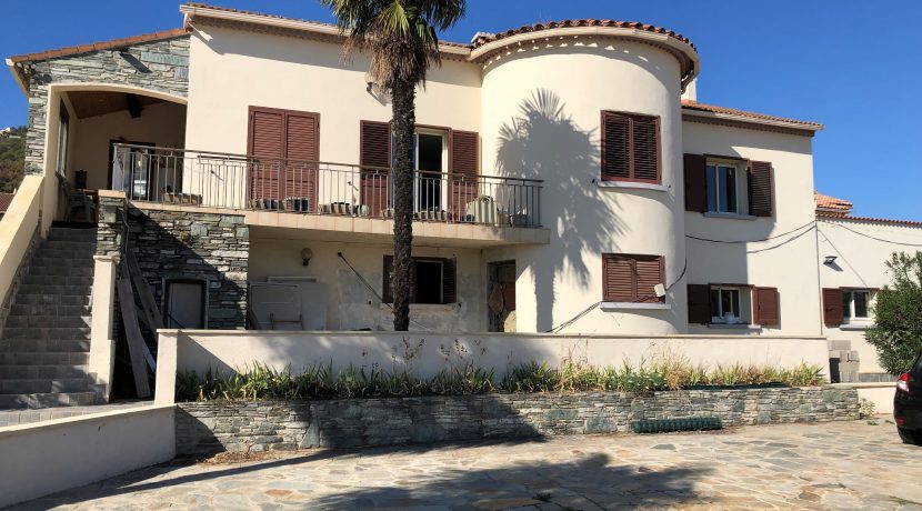 Ensemble immobilier – 20290 Borgo 750 000€