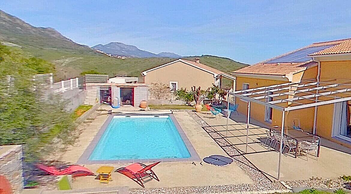 Maison 160m2 avec piscine, garage + T3 Indépendant, Terrain 950 m2 20620 Biguglia 600 000 €
